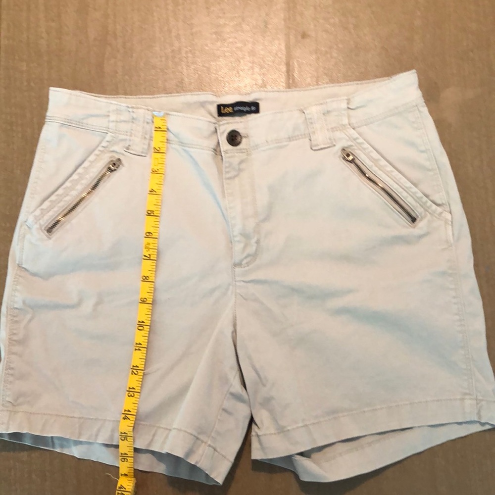 Lee Straight Fit khaki shorts